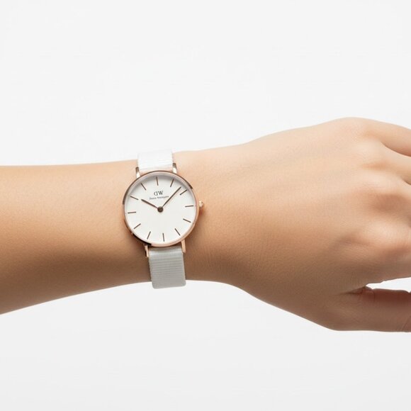 NWT Daniel Wellington Fashion Ladies Quartz Steel Authentic Watch